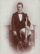 Christian Döbereiner Döbereiner mit Cello (1893)